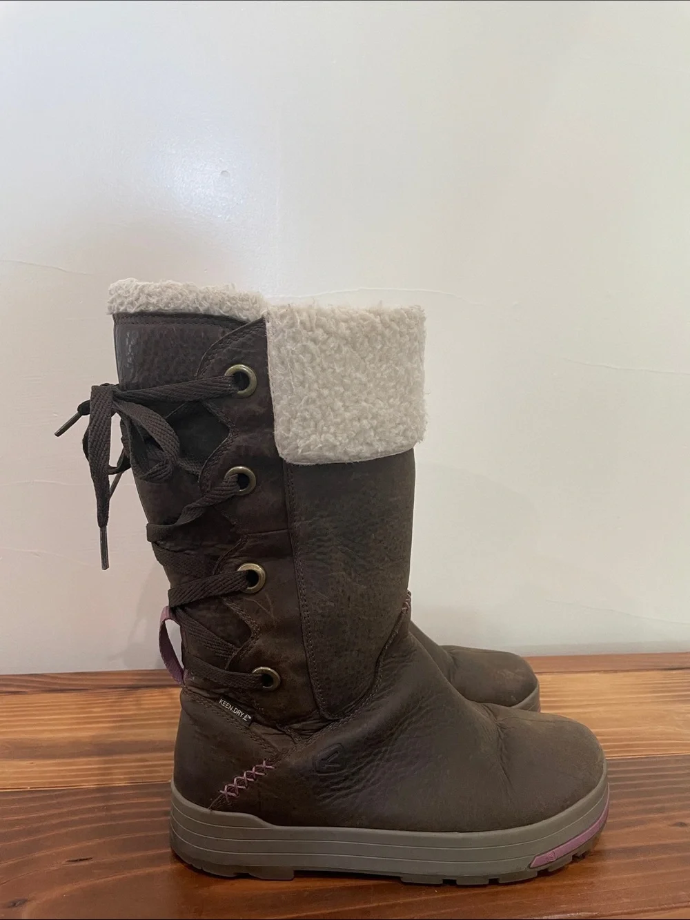 KEEN Women's Snowmass Brown Leather Winter Snow Boots Size 6.5